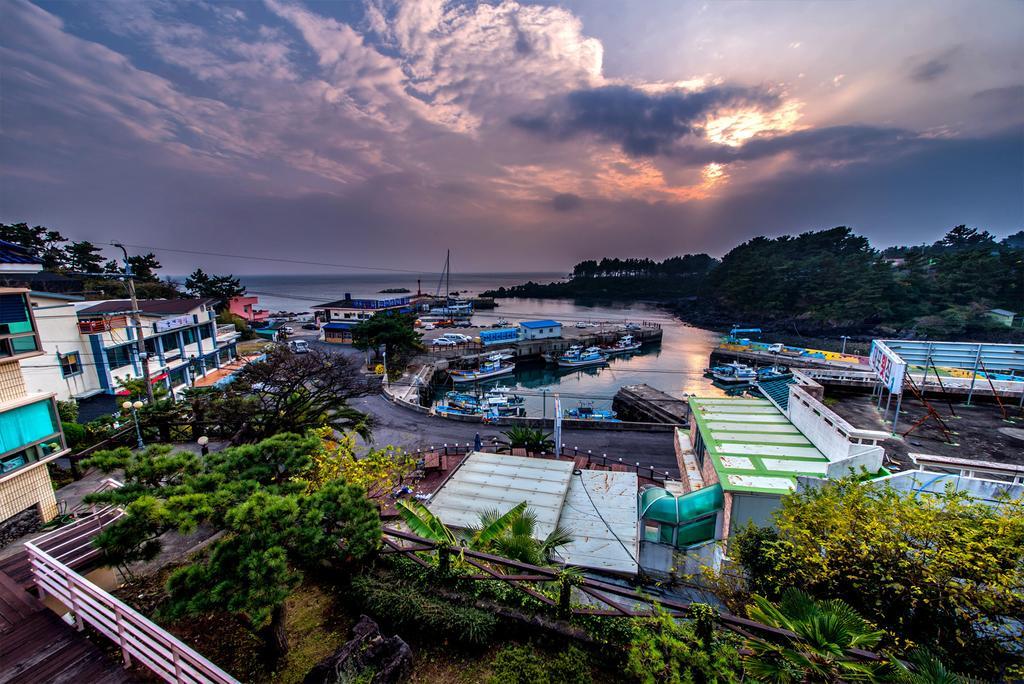 Dongsannara Pension ซอกวีโพ ภายนอก รูปภาพ